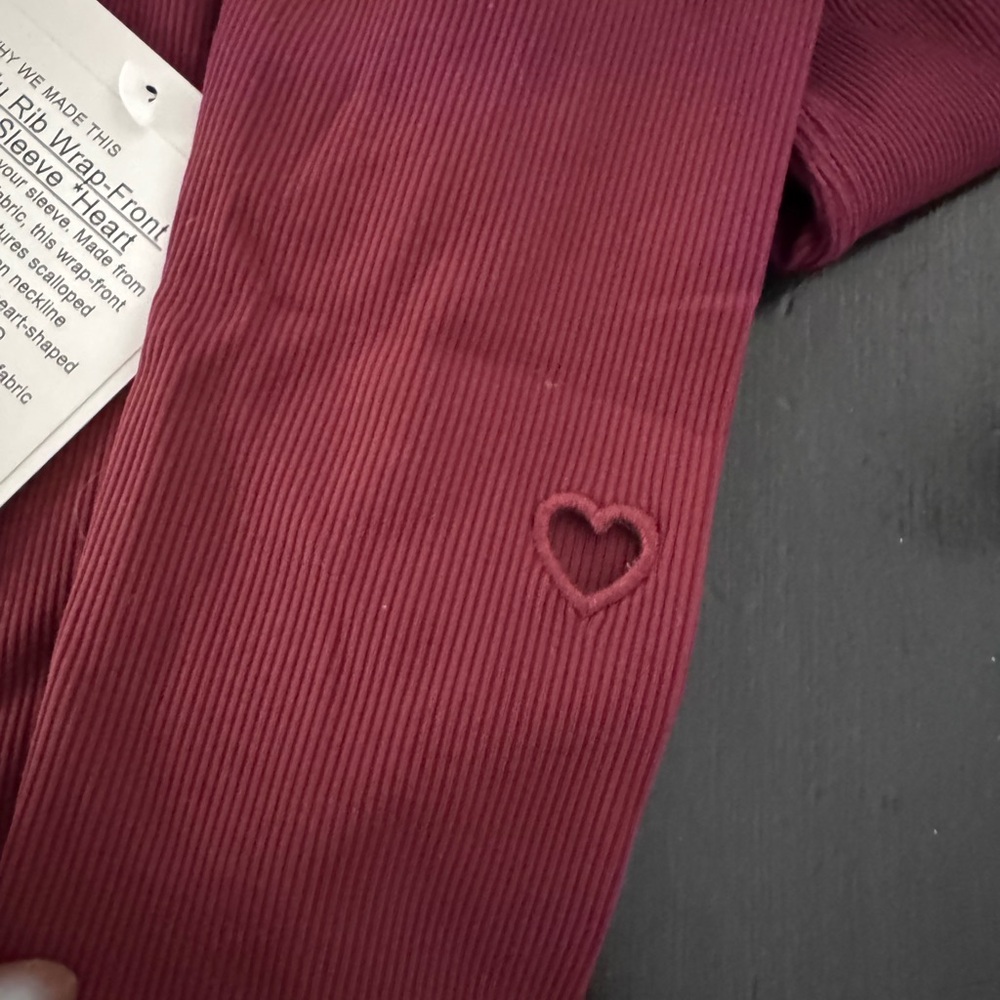 Lululemon Athletica VALENTINE’s Day drop SOLD OUT set wrap top and leggings
